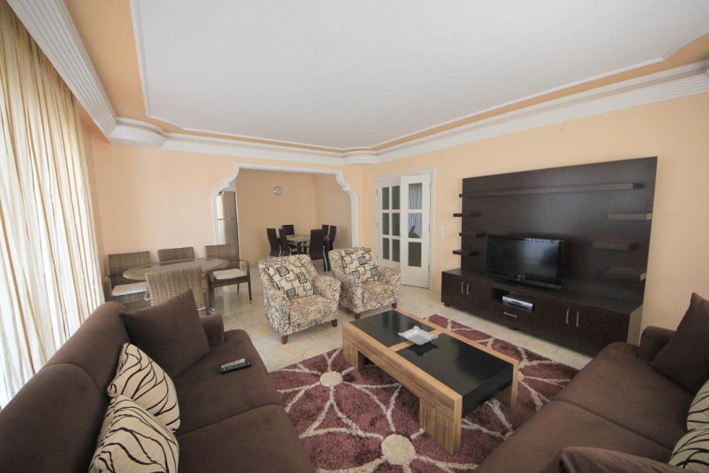 Apartament Kurt Safir *